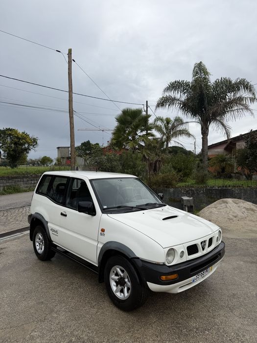 Nissan terrano 2.7 tdi 213 mil quilometros