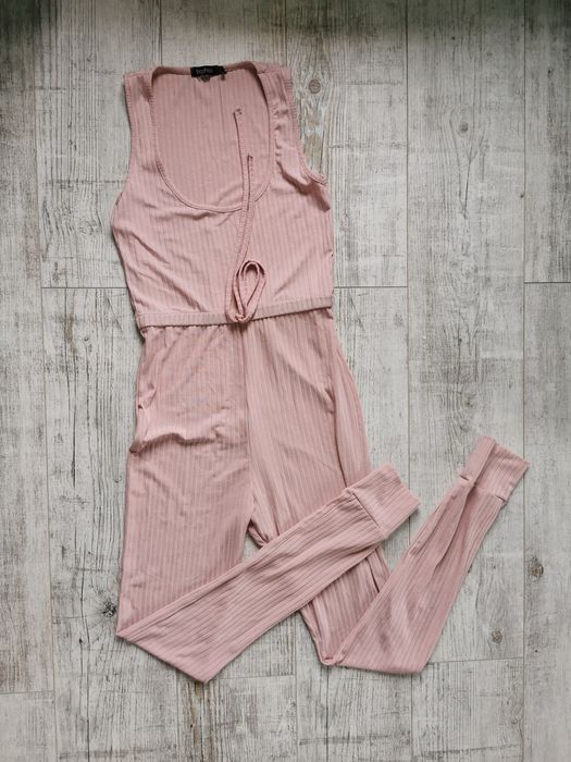 Boohoo kombinezon prążkowany rozmiar 36