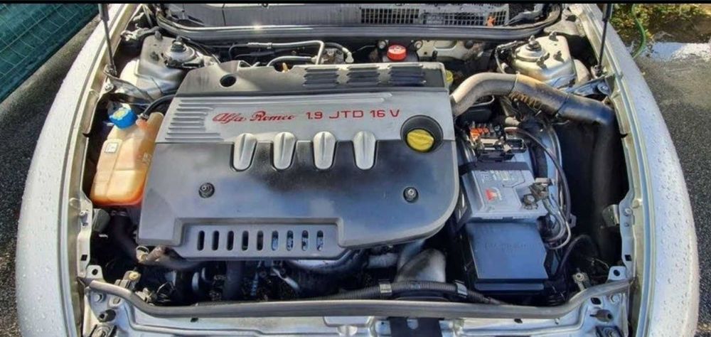Alfa Romeo GT 1.9 Jtd 2005 - Impecável de tudo