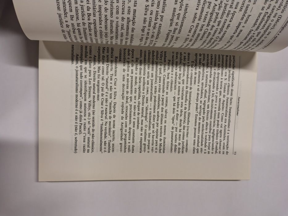 Pensar o Direito, de Paulo Ferreira da Cunha

Volume I: Do realismo cl