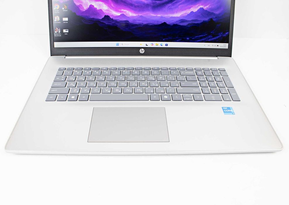 HP Laptop 17-cn3003dx Core i3-N305/ RAM 16 Gb/ SSD 256 Gb/ 17,3" HD+