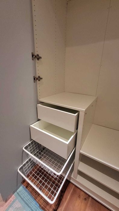Roupeiro Ikea com portas espelho - PAX / ÅHEIM