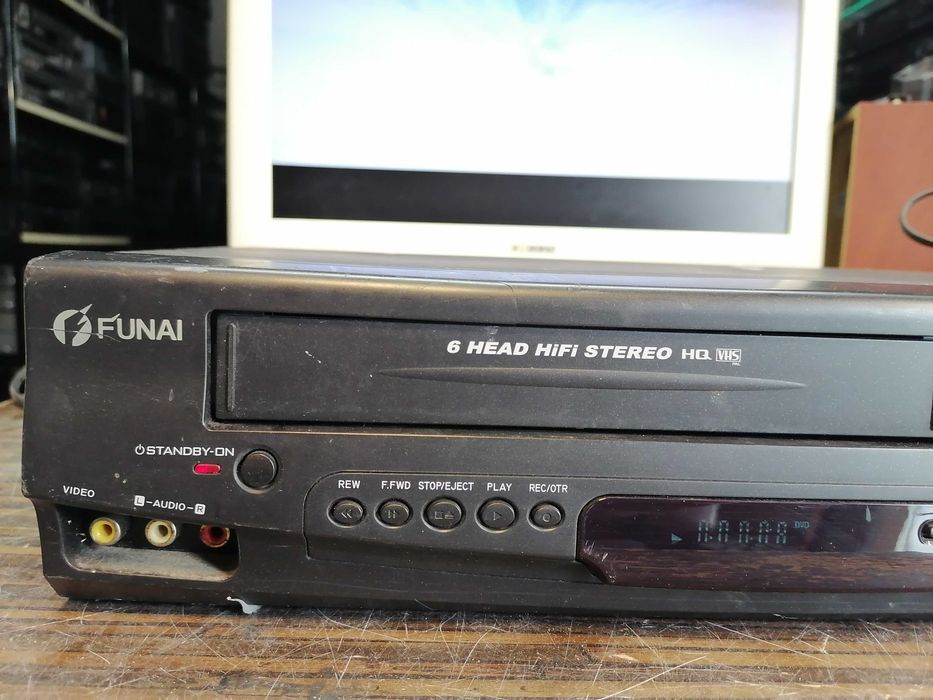 Magnetowid VHS/DVD Funai D8A-A4110DB HI-FI Stereo