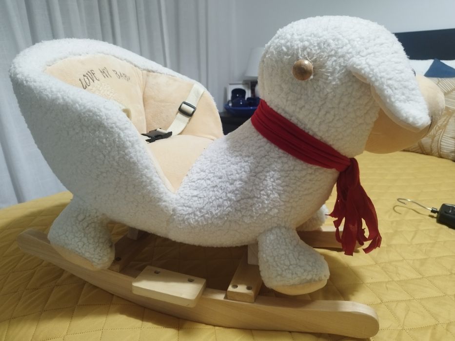 Vendo baloiço de ovelha