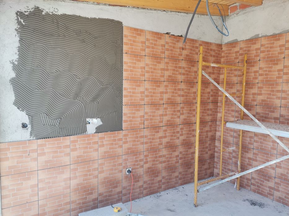 Assentamento de Azulejos  e Ladrilho