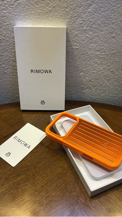 Capa laranja 17 pro