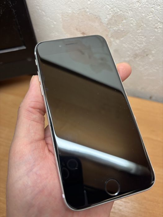 iPhone SE 2020 64GB White / Neverlock
