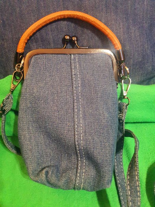 Mała dżinsowa torebka