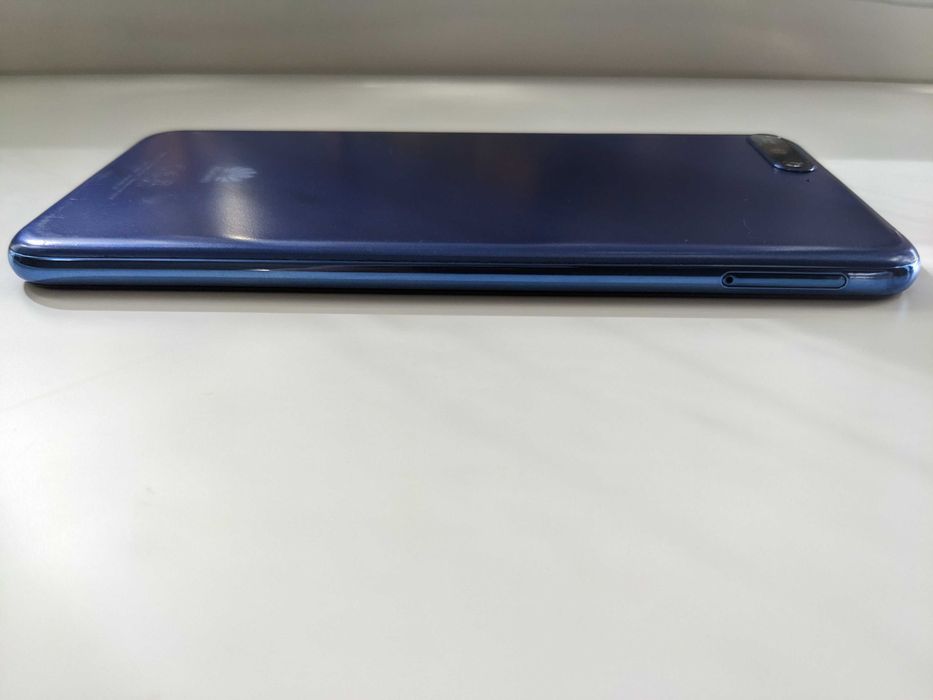 Смартфон Huawei Y6 2018