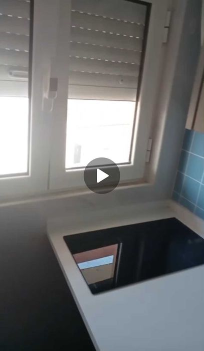 Apartamento T0 (anexo de moradia) com wc e cozinha (Metro Sr. Roubado)