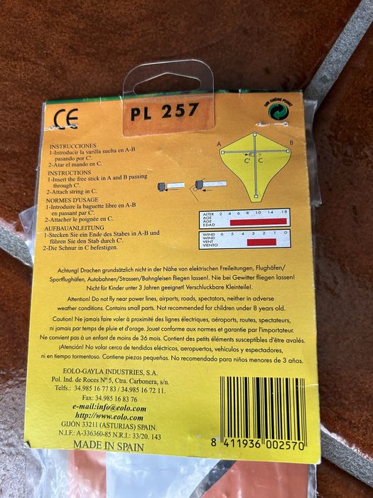 Brinquedo/ Papagaio “The Lion King” NOVO + oferta