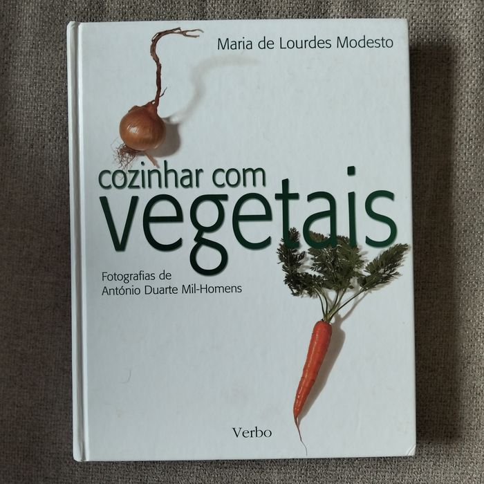 Livro culinária de Maria de Lourdes Modesto