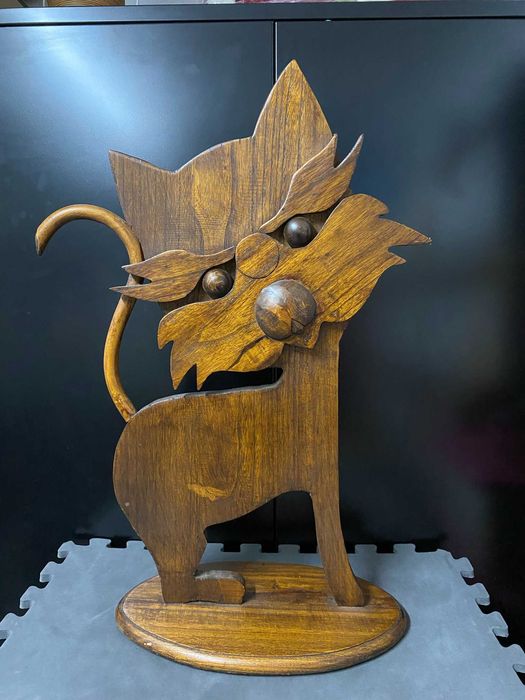 Gato decorativo em madeira
