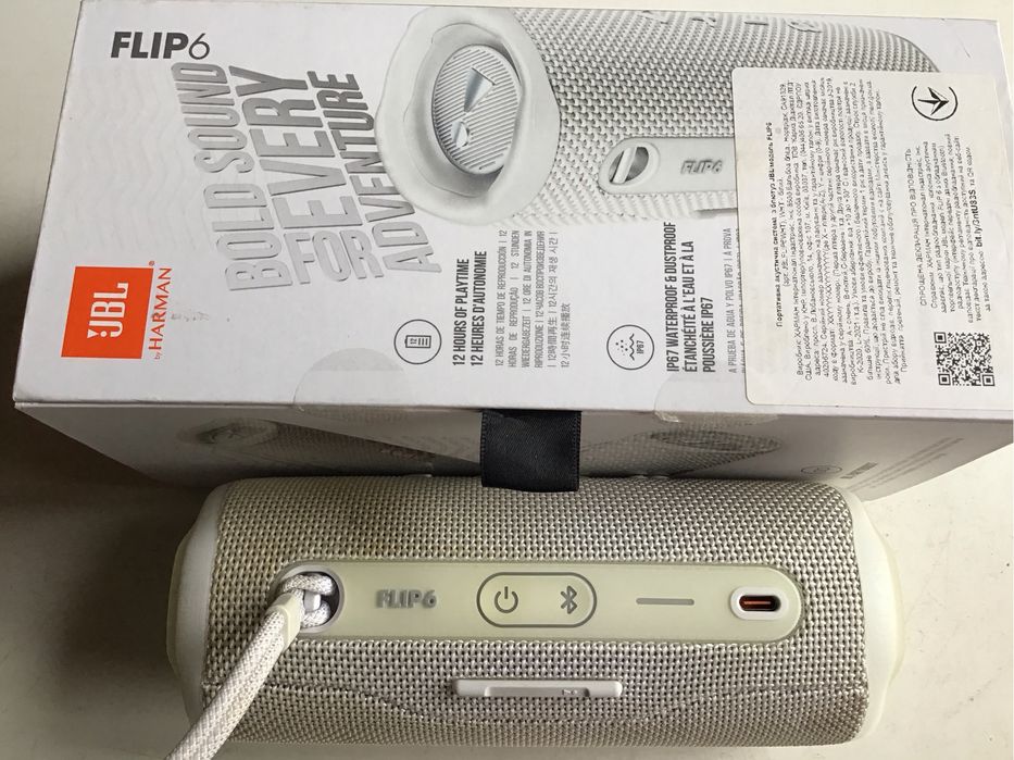 Колонка с блютузом jbl модель flip 6