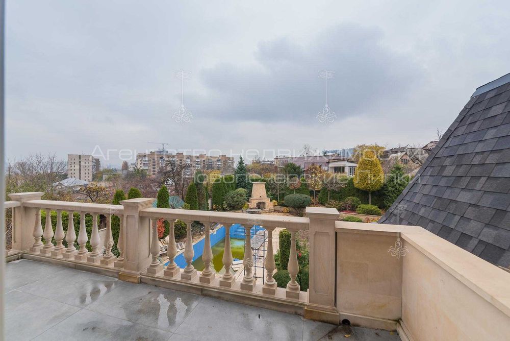 Продаж нового будинку 570 кв м вул Товарна Печерськ Генератор