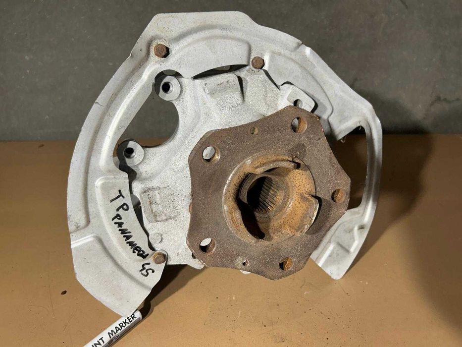 Zwrotnica Panamera 4S