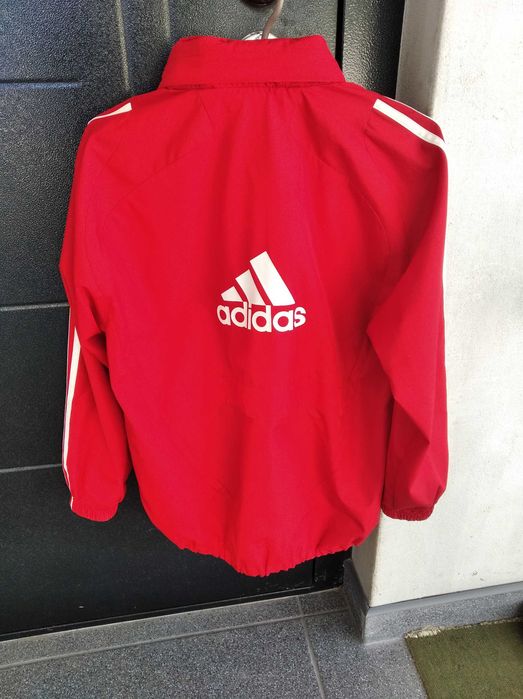 курточка ADIDAS  LIVERPOOL оригінал  р.140