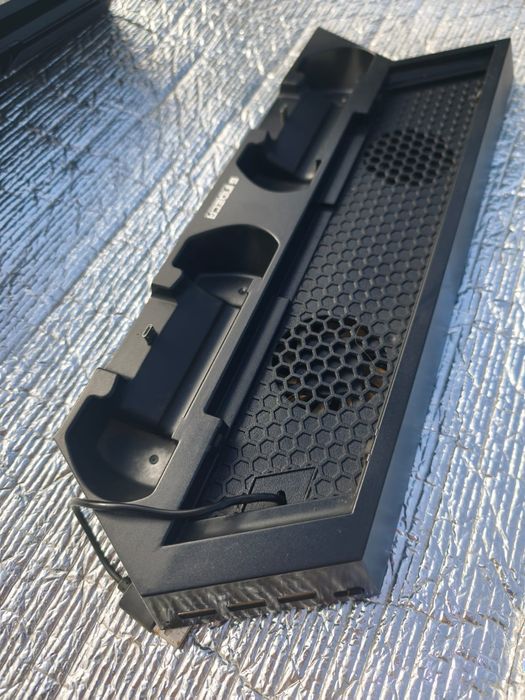 Ps4 Pro 1TB + extras