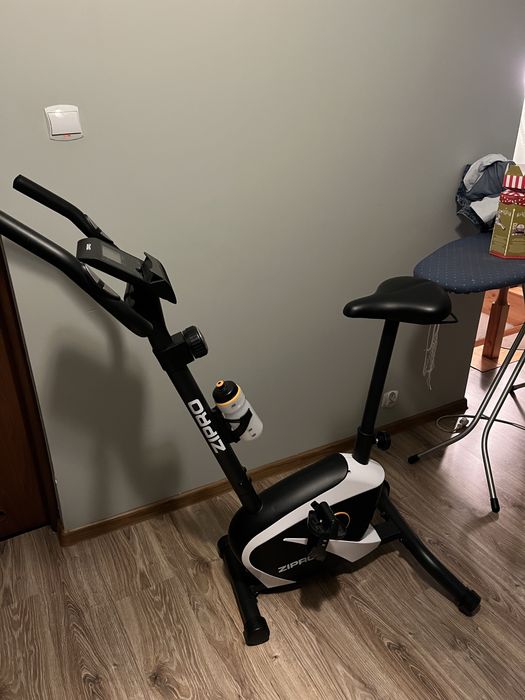 Rower stacjonarny Zipro Beat RS magnetyczny