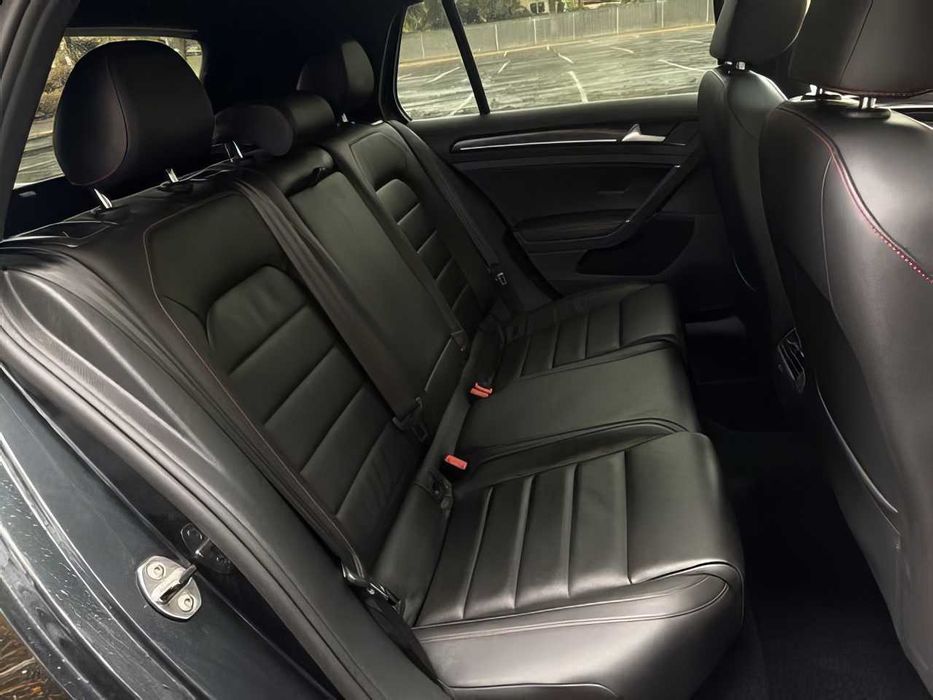 Volkswagen Golf GTI      2016