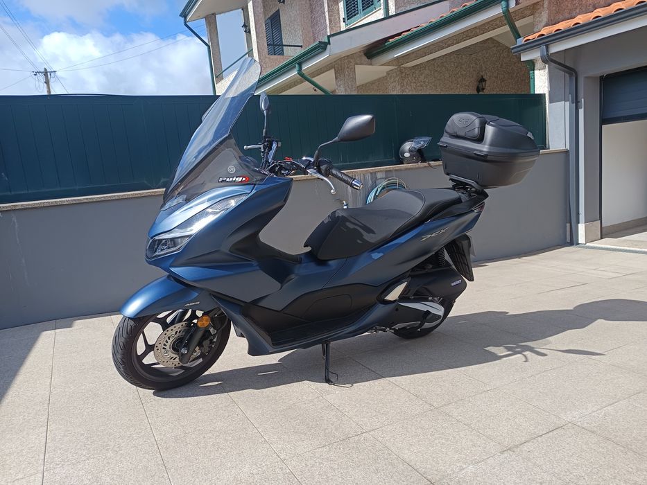 Honda PCX   02/2024