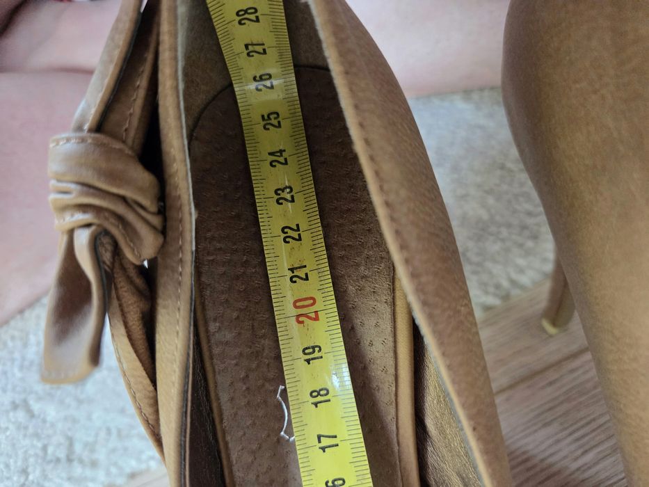 Infilio buty na obcasie szpilki 40 camel z kokardą na platformie