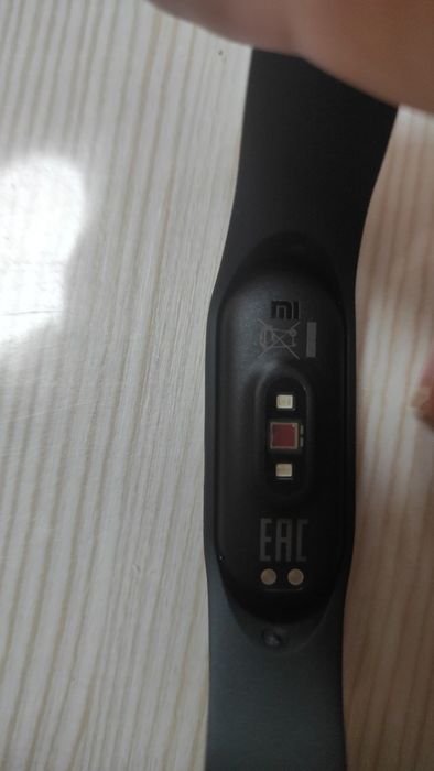 Продам фітнес браслет Xiaomi Mi Smart Band 4 NFC