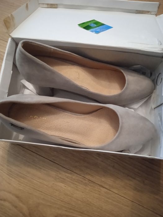 Buty Sabatina, 39