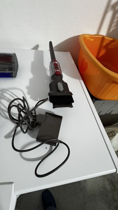 Dyson v11 com todos os acessorios