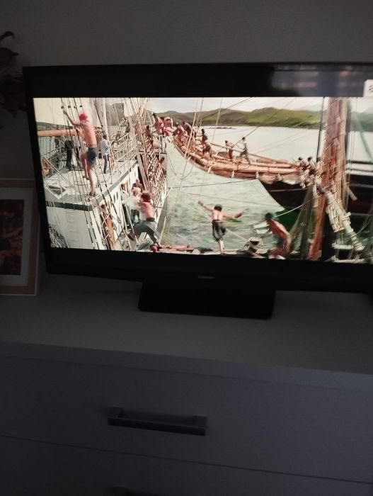 Telewizor Samsung 32" Model: UE32H4000AW