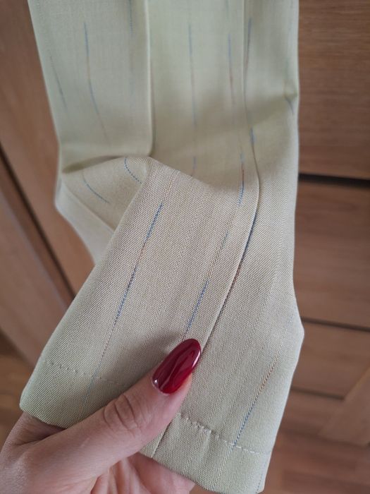 Eleganckie damskie spodnie garniturowe beżowe w paski 42 XL