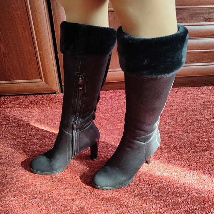 Зимові жіночі сапоги з хутром 40 розмір