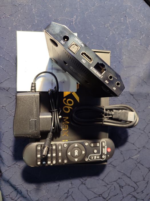 Продам новую мощную смарт ТВ приставку X96 MAX 4/32 Smart TV