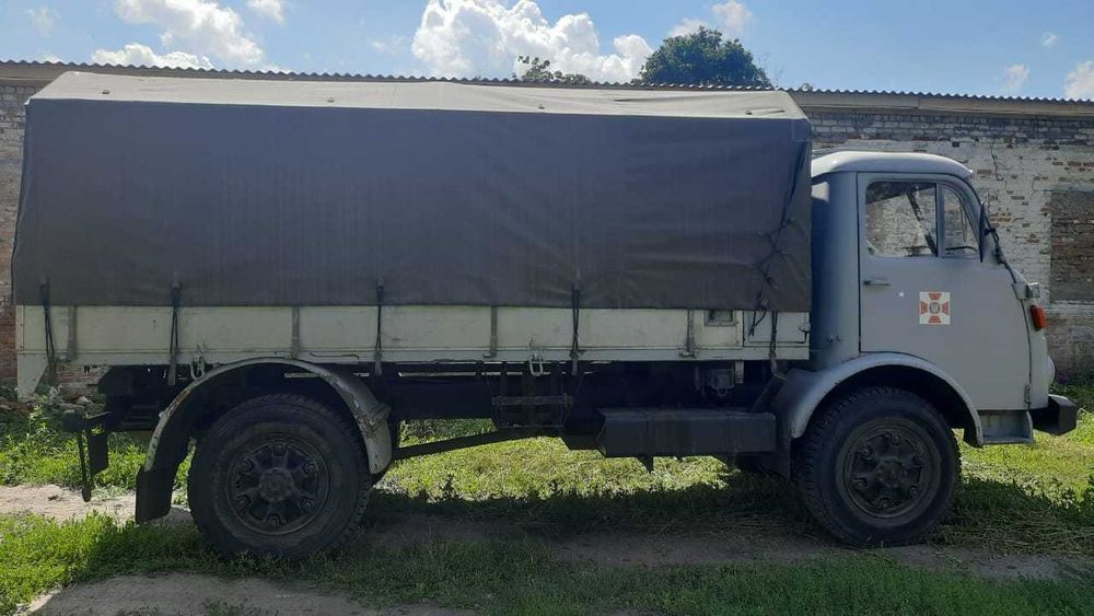 Військовий повнопривідний вантажний автомобіль Steyr A-680GL