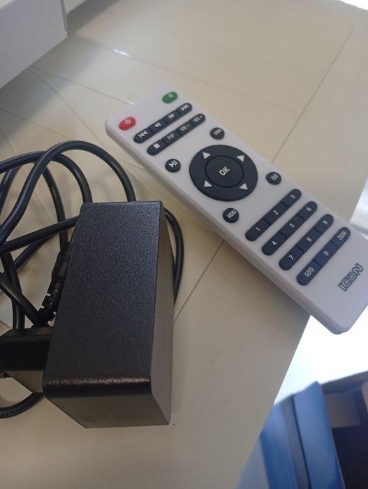 Mini Projetor Portátil  ICON
