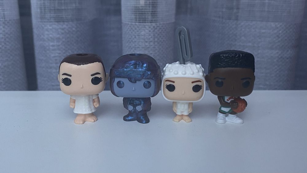 Фігурки кіндер «Дивні дива »