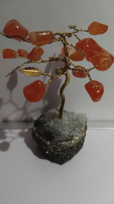 Дерево счастья с натурального камня