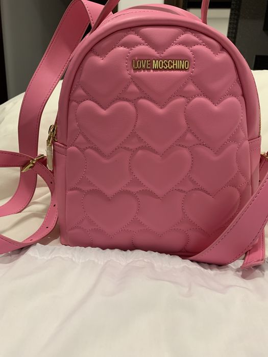 Mochila nova love moschino