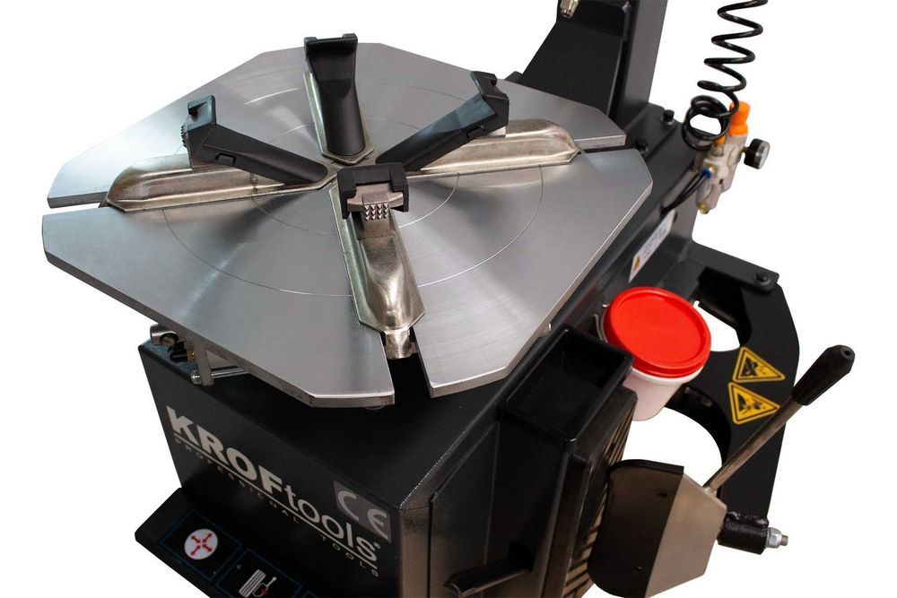 Máquina de Desmontar/Montar Pneus KROFTOOLS     JR19