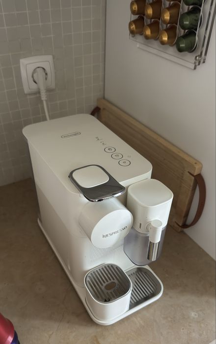 Máquina Café/Cappuccino Nespresso