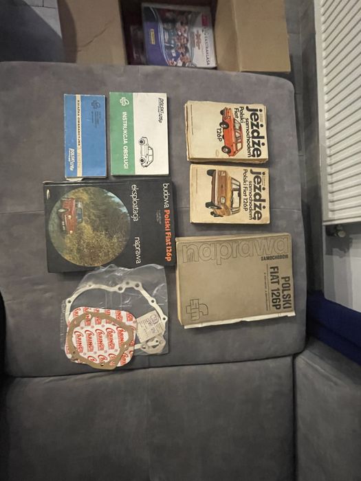 Kolekcja ksiazek o fiat 126p