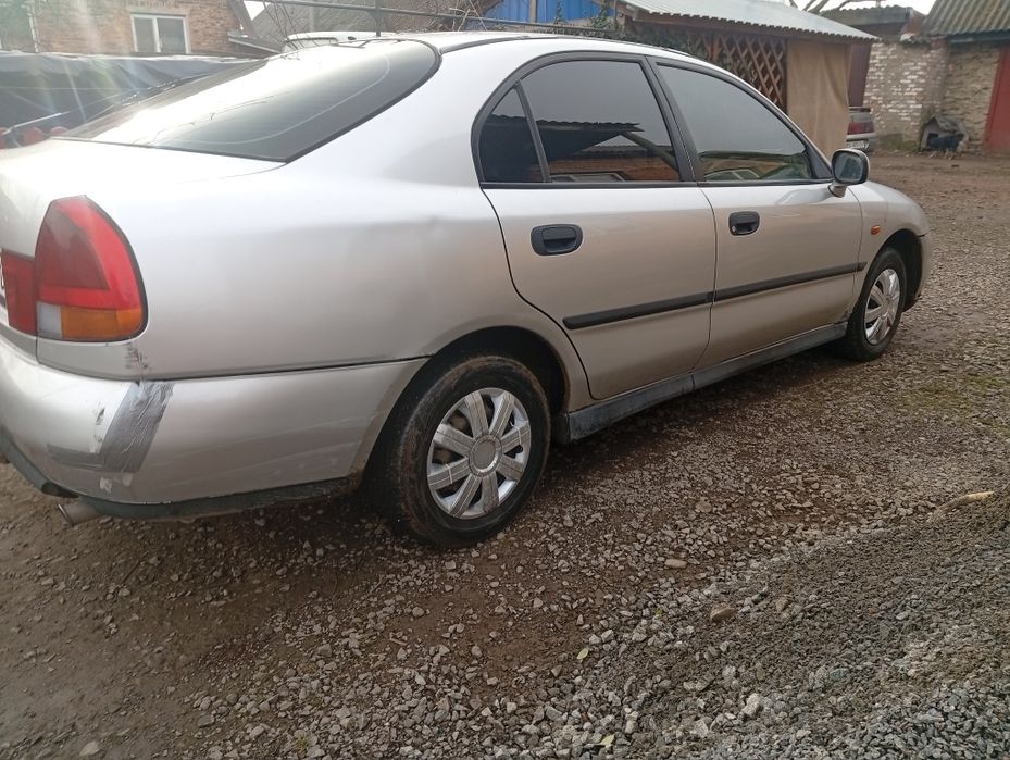 Продам Мітсубіші Карізма 1,9 тді