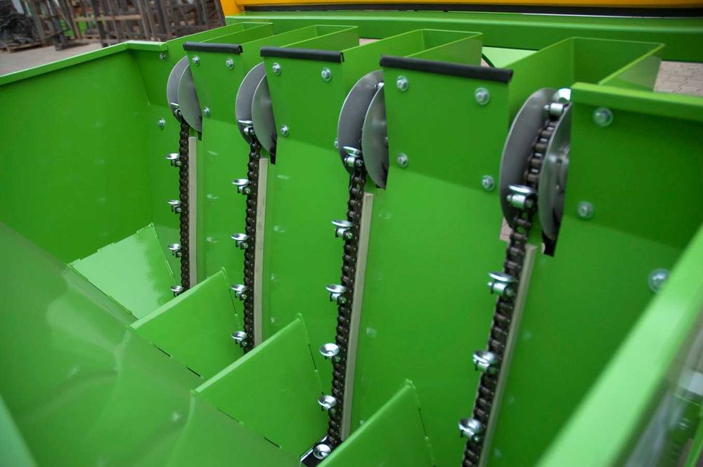 Sadzarka (czosnek, cebula dymka, bób) Gemma Bomet czosnku bobu 3 rzędy