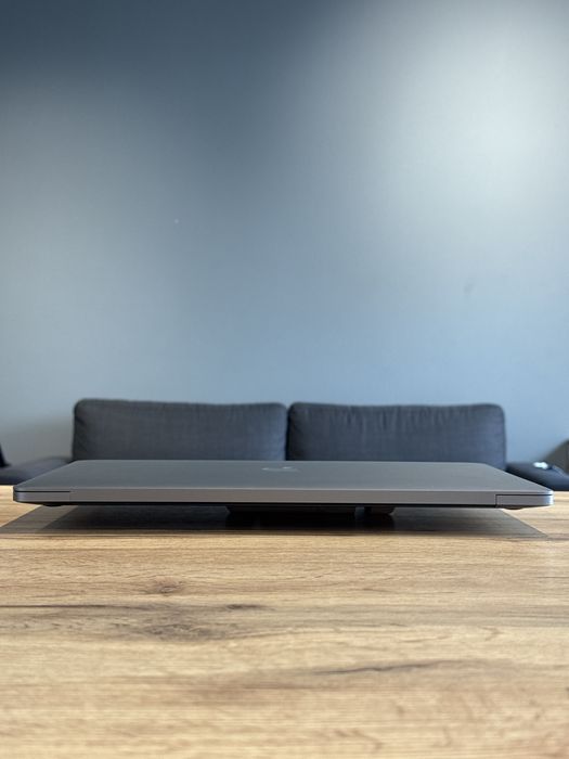 MacBook Pro 16 2019 i9 2.4ghz 32/512gb AMD 5300m 4gb !! Гарантія !!