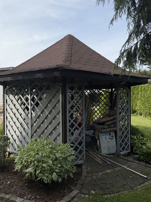 Piękna pergola sześciokątnao ogrodowa z drewna
