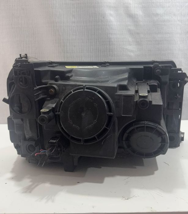 Farol xenon esquerdo  Rang Rover L320 Sport