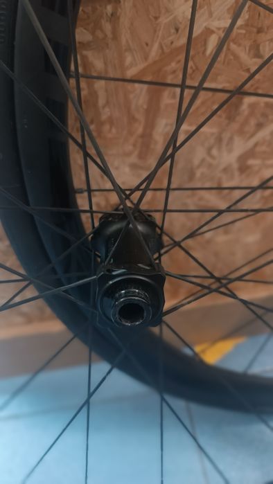 Rodas de carbono FFWD F3D (pouco usadas)