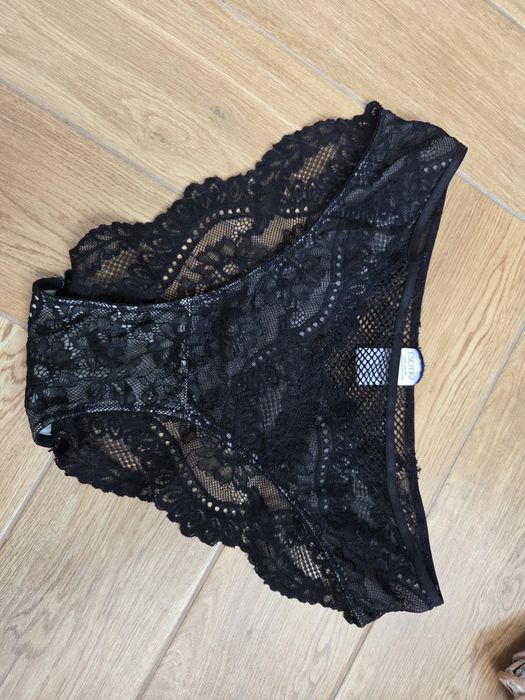 Koronkowe majtki esotiq m