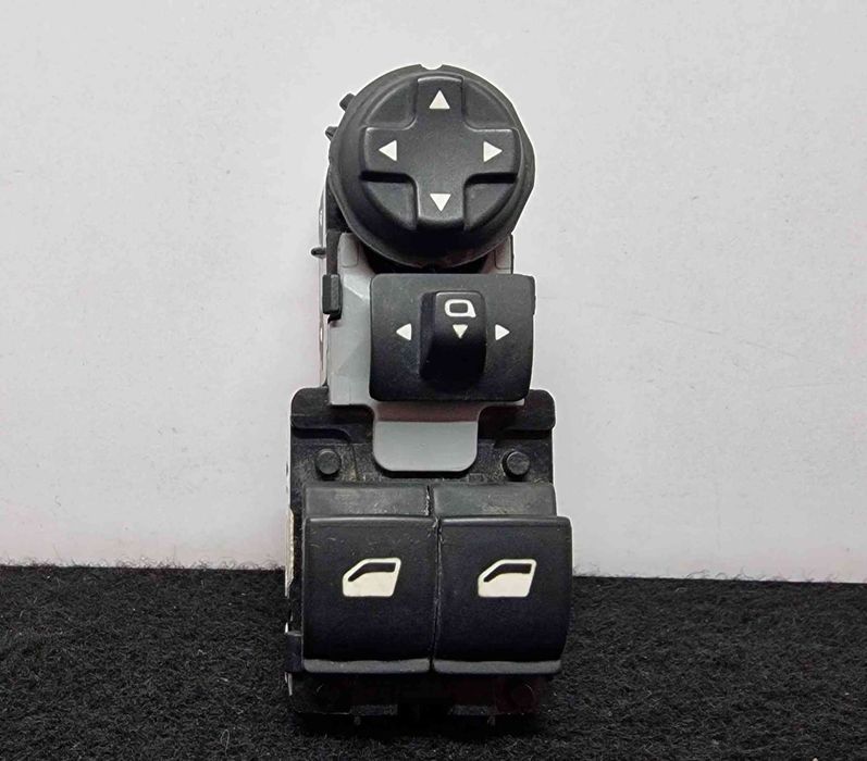 Comando / Botão / Interruptor Vidros Frente Esquerdo 96784561ZD - PEUGEOT EXPERT Caixa