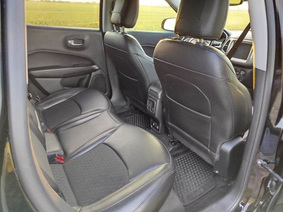 Продам свій автомобіль  Jeep Compass